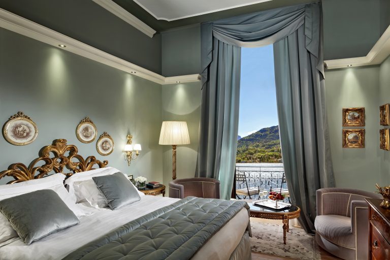 5 - Lake View Prestige Room