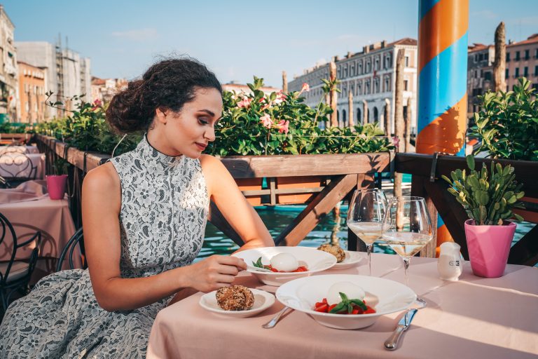 Ca’Sagredo RestaurantTerraceGrandCanalModel