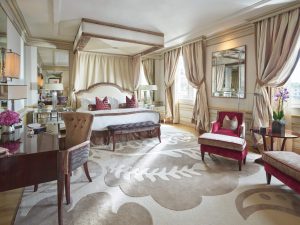 Hotel Principe di Savoia_936_Imperial_Executive_Suite_Bedroom-min