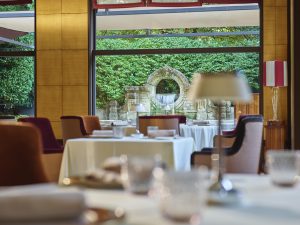 Hotel Principe di Savoia - Acanto restaurant with garden_daytime