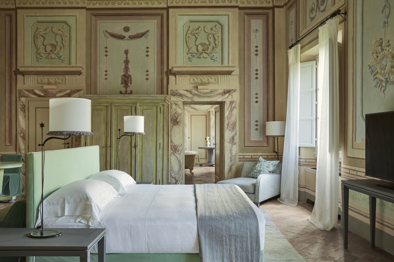 COMO Castello del Nero - Heritage Suite Bedroom High Resolution 3