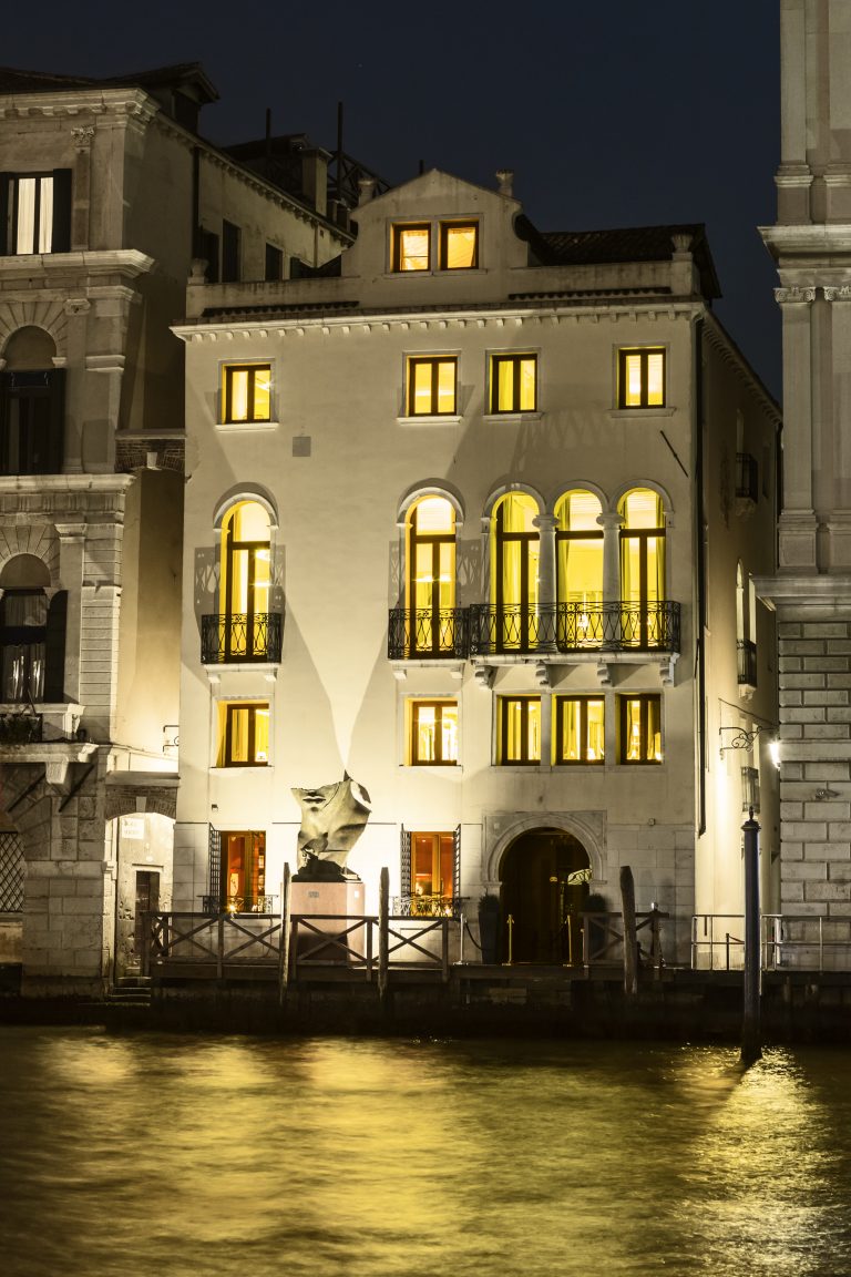 Palazzina Grassi - Palazzina Grassi - Palazzina on the Grand Canal by night