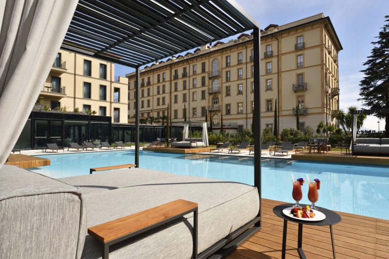 GHVictoriaOutdoor pool