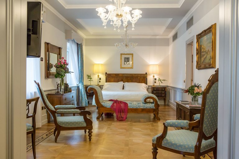 Due Torri Hotel - Presidential Suite S. Anastasia 1