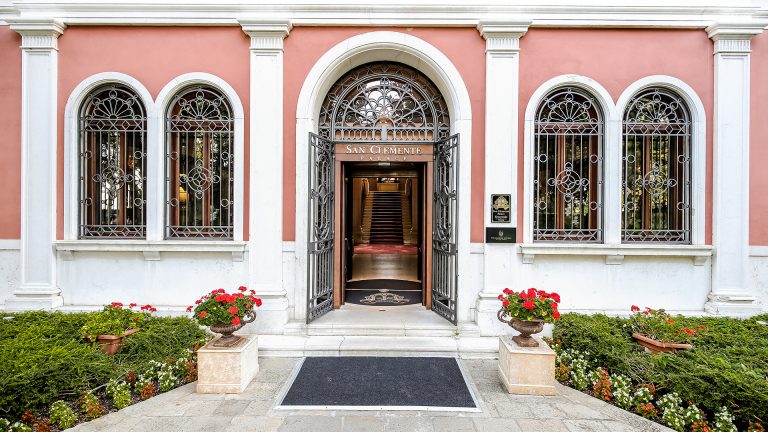 San Clemente Palace - KIVCE2_Main_Entrance_Symetrical_Door