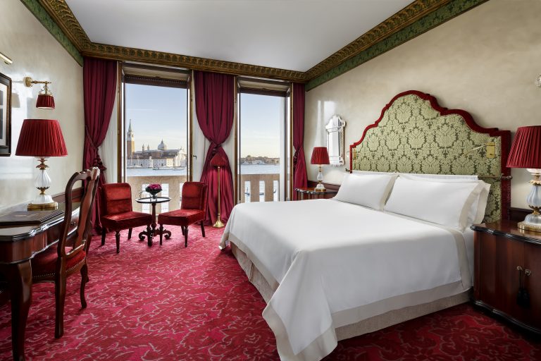 Hotel Danieli - 47_Luxury Lagoon View Room