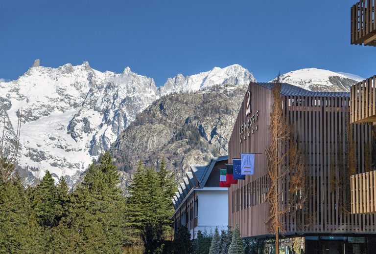 Le Massif_Hotel Façade_Mont Blanc View