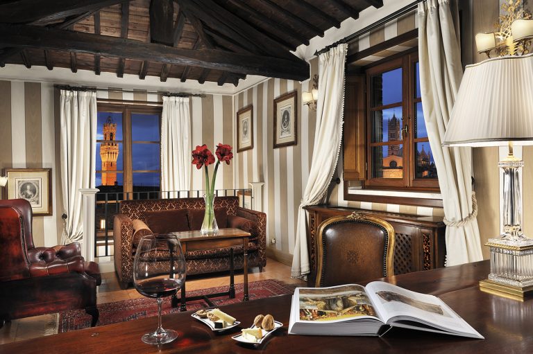 Starhotels_Grand_Hotel_Continental_Siena_Panoramic_Suite (1)