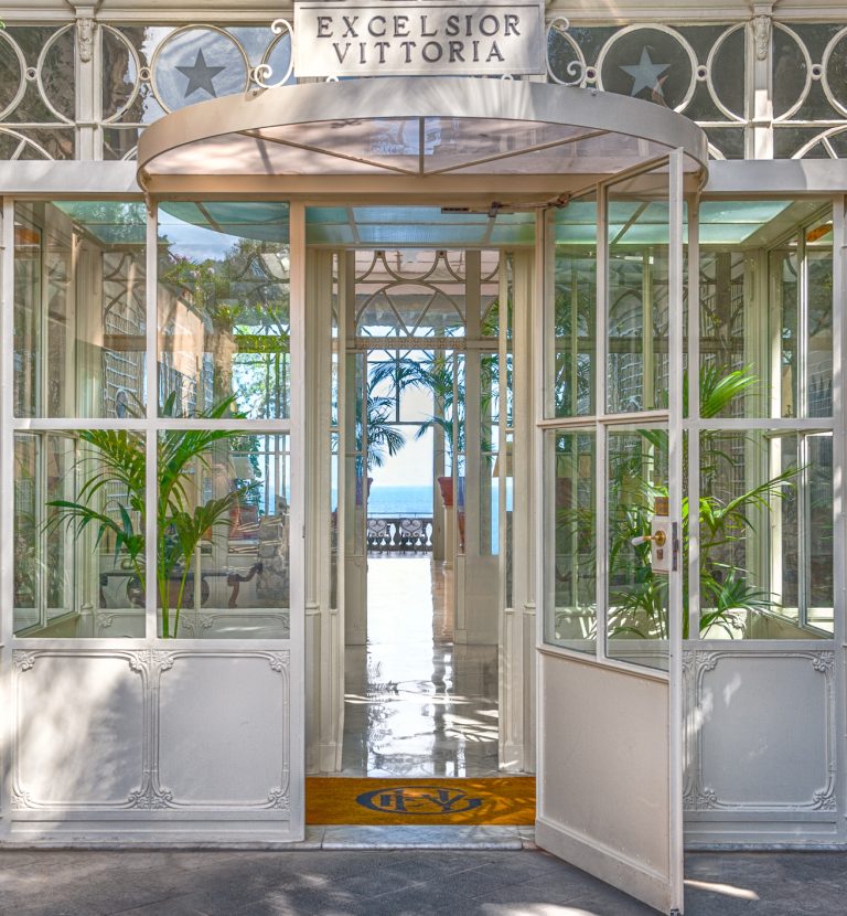 Grand Hotel Excelsior Vittoria - GHEV_Hall_Entrance