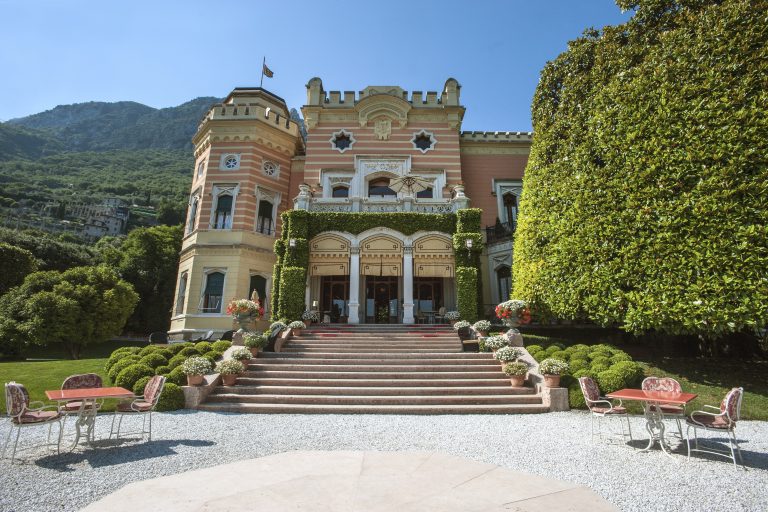 Villa Feltrinelli - Villa entrance
