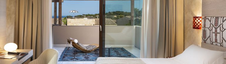 Baglioni_Resort_Sardinia_Tavolara_Suite_Bedroom_2