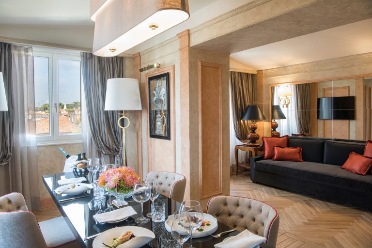 Hotel D'Inghliterra - 5.Roman Dream Suite - Dining Room+LivingRoom
