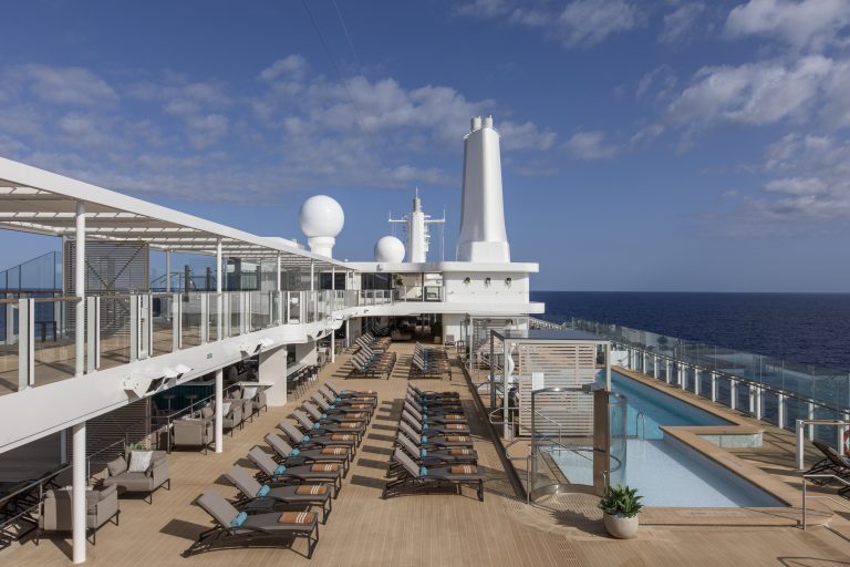 Silversea - IMAGERYPOOL DECK_0091_Approved