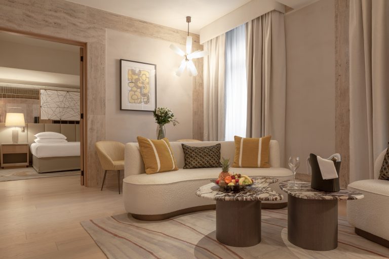 Park Hyatt Milano - ParkHyattMilano_PrestigeRoom_501_LivingRoom