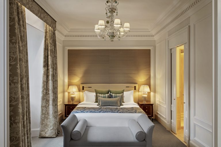 The St. Regis Rome - Astor Suite bed